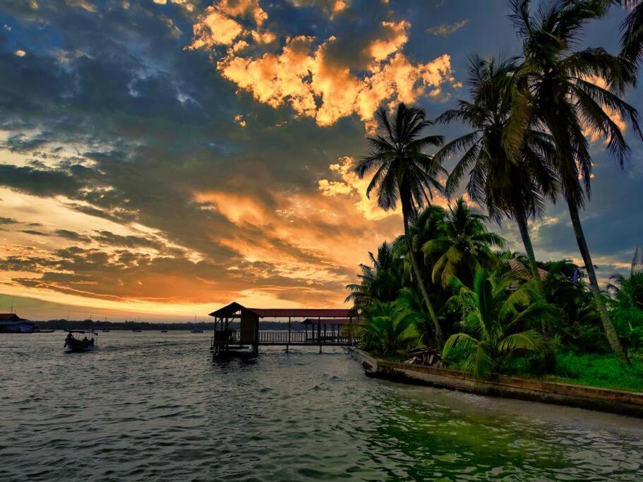 Poetry Garden Bocas Town Colon Island Villa Exterior photo